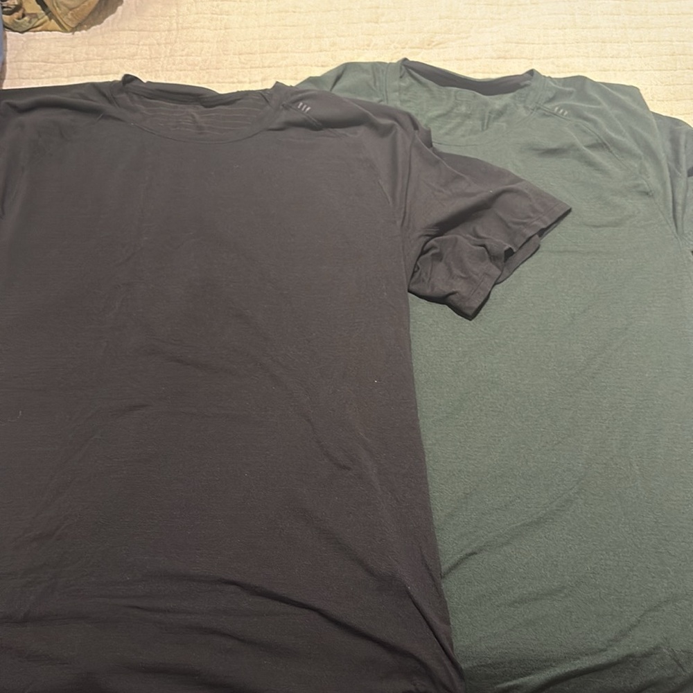 Pair: Lululemon XXL green and black  license to train shirt